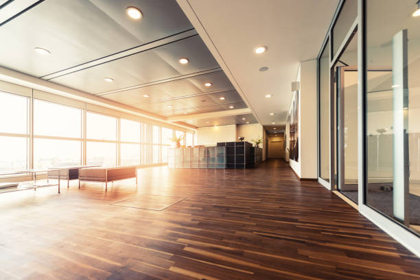What sizes of private office spaces are available for rent in Reston?